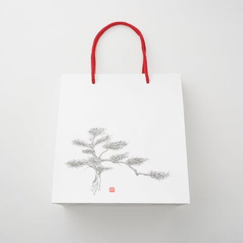 The Pin — 時と技、そして自然が生んだ幻の逸品